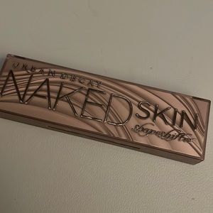 Urban Decay Naked Skin Shapeshifter
